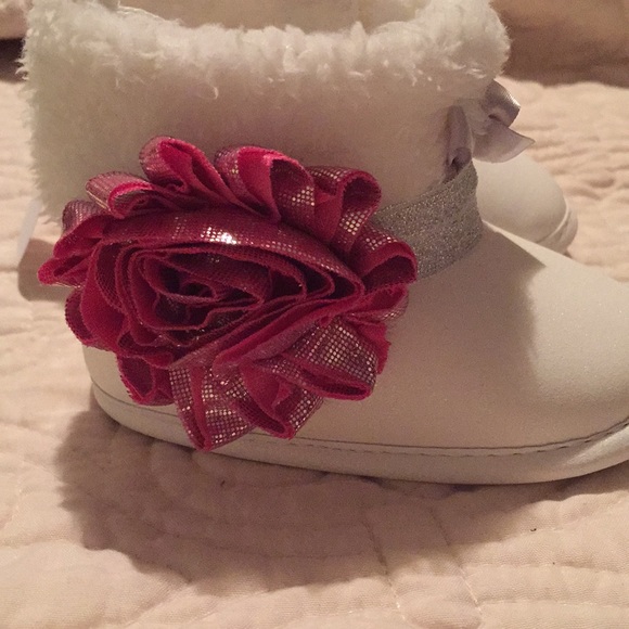 Baby boots - Picture 3 of 3